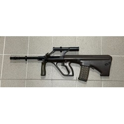 Samonabíjecí puška Steyr AUG